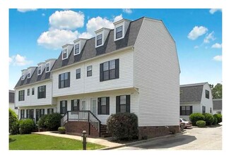 Building Photo - 1026 Fir Pl