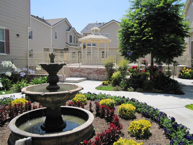 Foto del edificio - 9332 Somerset Blvd