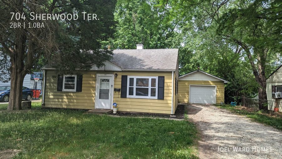 Primary Photo - 2 Bedroom House With A Detached Garage