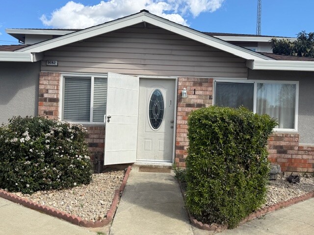 Foto del edificio - 9082 Piñata Way