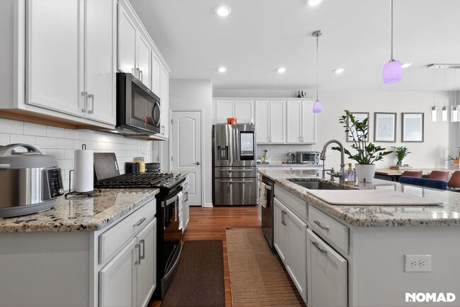 Building Photo - 5899 Whispering Springs Dr