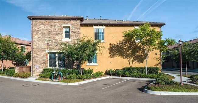 Building Photo - 10620 Canyon Grove Trail