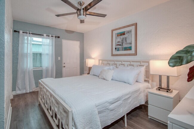 Foto del edificio - Park Shore Suites