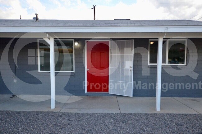 Building Photo - 10839 N 15th Ave