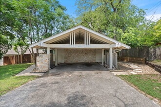 Building Photo - 3514 Southridge Dr