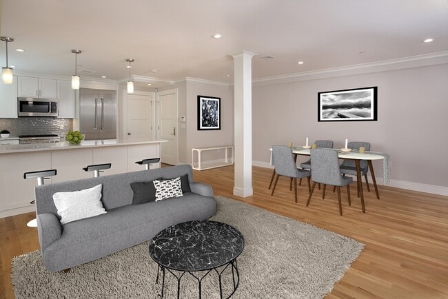 Building Photo - 36 Longwood Ave