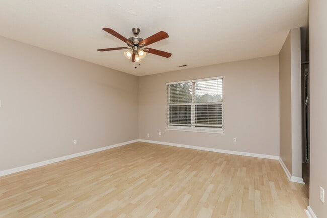 Building Photo - 5102 Emmert Dr