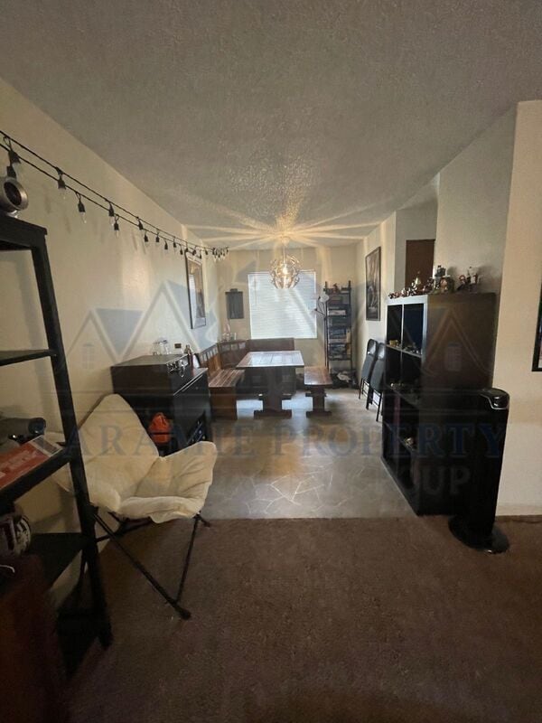 Foto del edificio - 710 Downey St