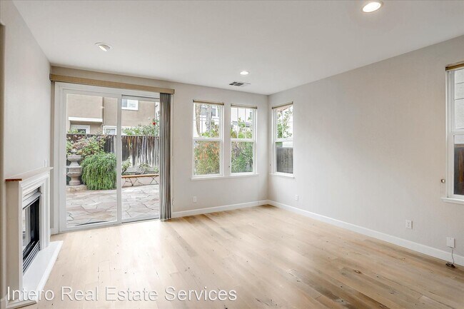 Foto del edificio - 3 br, 2.5 bath House - 997 Garrity Way