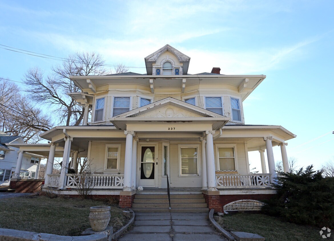 Foto del edificio - 237 Fairview Ave