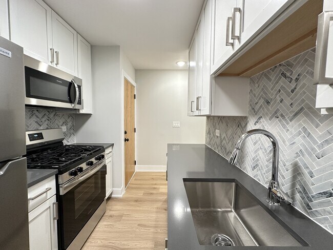 Foto del edificio - 531 W Aldine Ave