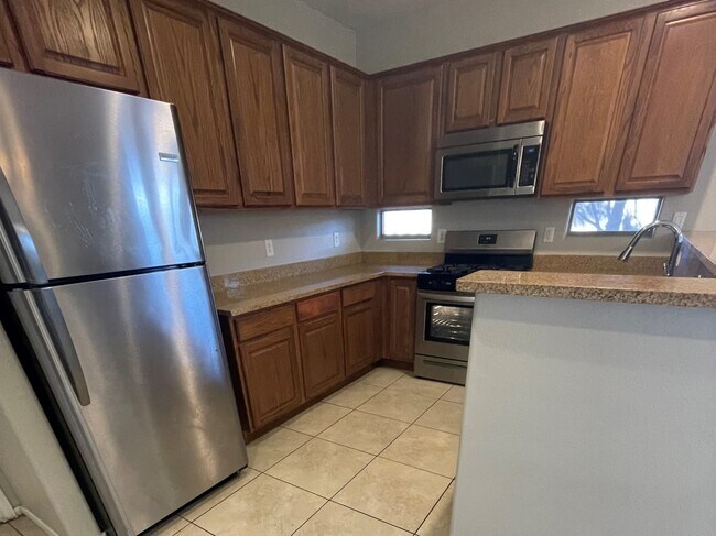 Foto del edificio - 640 Sumatra Place