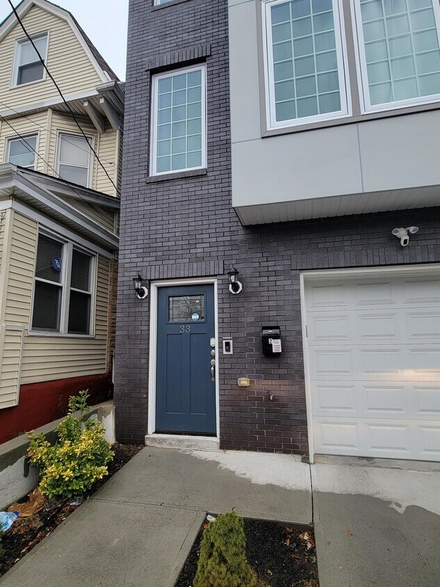 33 Claremont Ave, Jersey City, NJ 07305 House Rental in Jersey City
