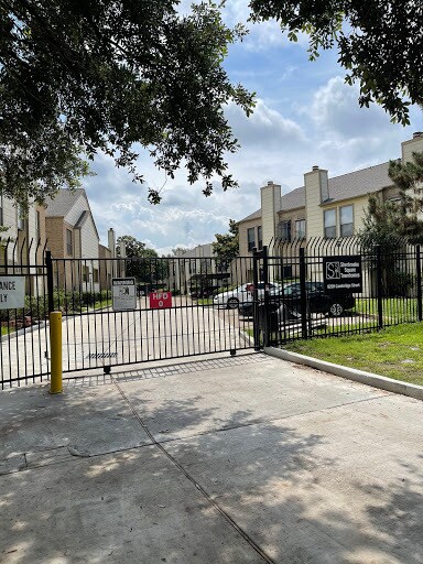 Foto del edificio - 8299 Cambridge St