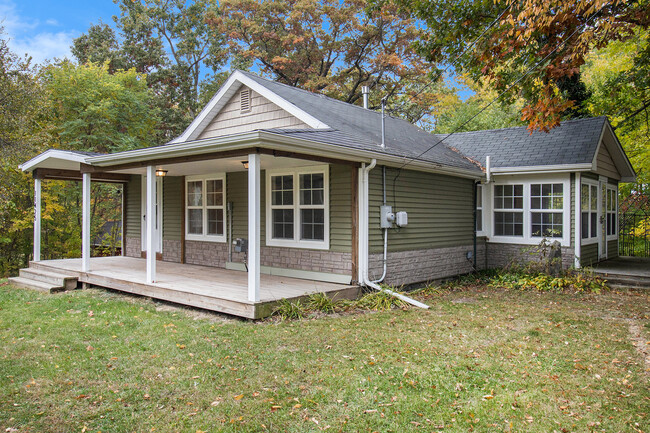 Building Photo - 11425 Hibner Rd