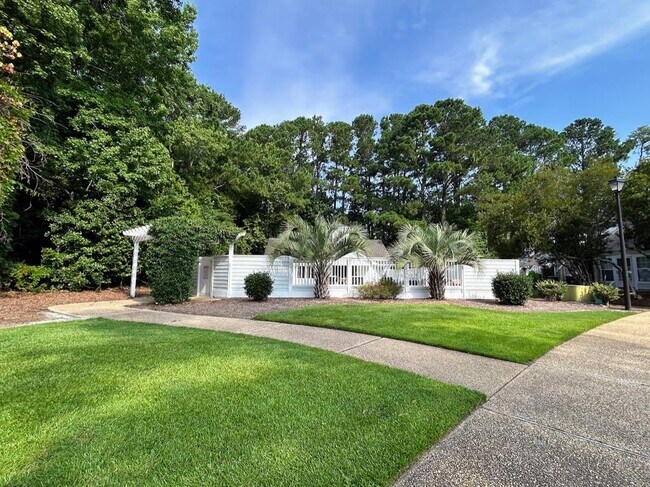 Building Photo - 6211 Wrightsville Ave
