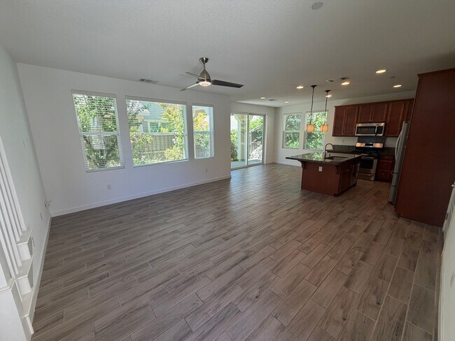 Foto del edificio - 3 bedroom | 2.5 bathroom | McKinley Village Single Family Home