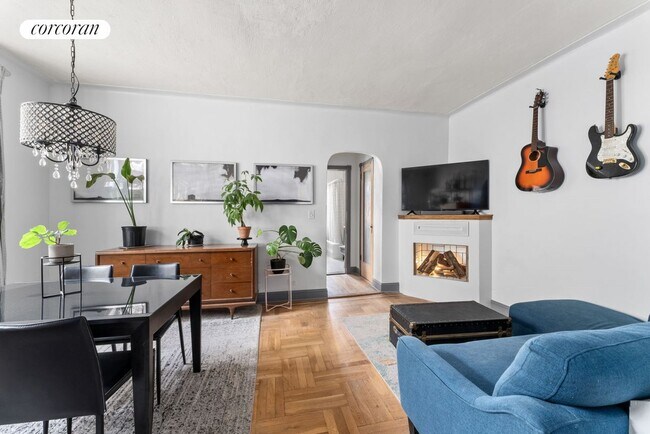 Foto del edificio - 811 Walton Ave