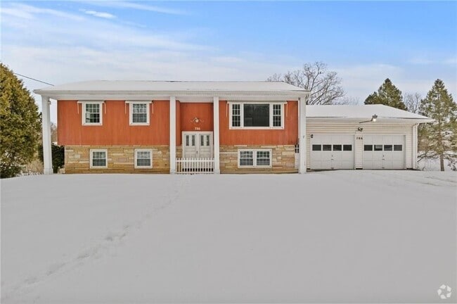 Building Photo - 786 5 Mile Line Road