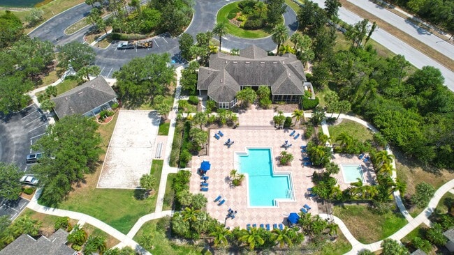 Close proximity to pool - 8933 Manor Loop