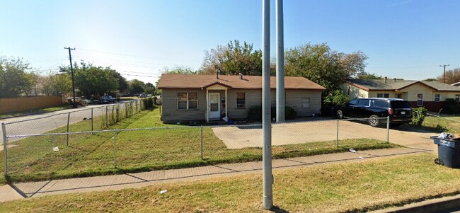 Building Photo - 5248 E Berry St