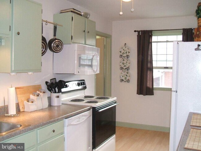 Foto del edificio - 401 W Walnut St