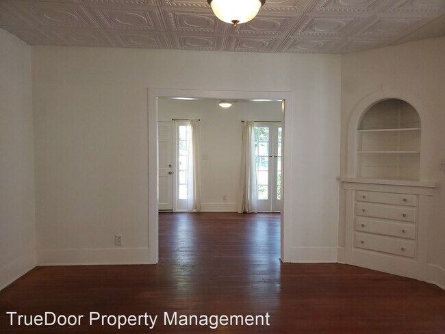 Foto del edificio - 2 br, 1 bath House - 406 E Washington Ave