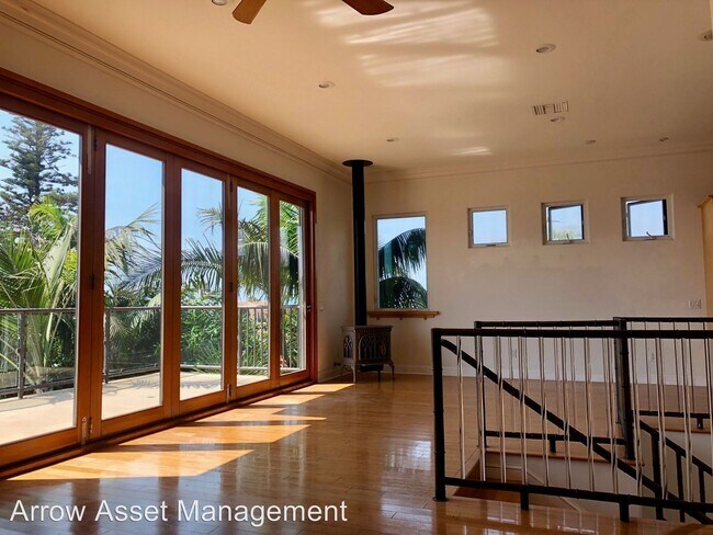 Building Photo - 5225-5227 Carlsbad Blvd