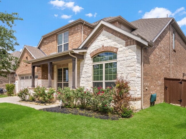 Building Photo - 24910 Meadowthorn Crest Ln