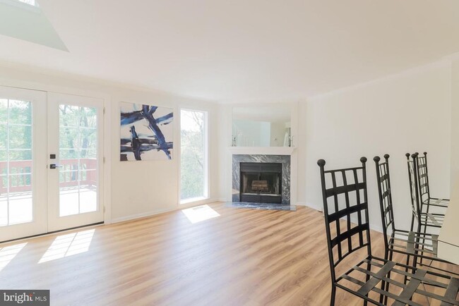 Foto del edificio - 7317 Castleberg Ct