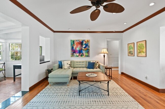 Foto del edificio - 1219 N Lakeside Dr