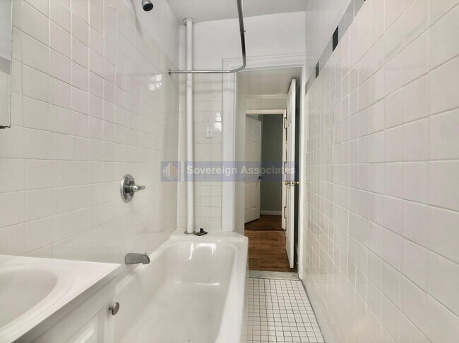 Foto del edificio - 182 Claremont Avenue