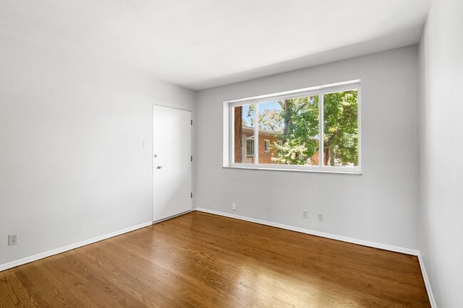 Building Photo - 7874 - 7880 S Big Bend Blvd