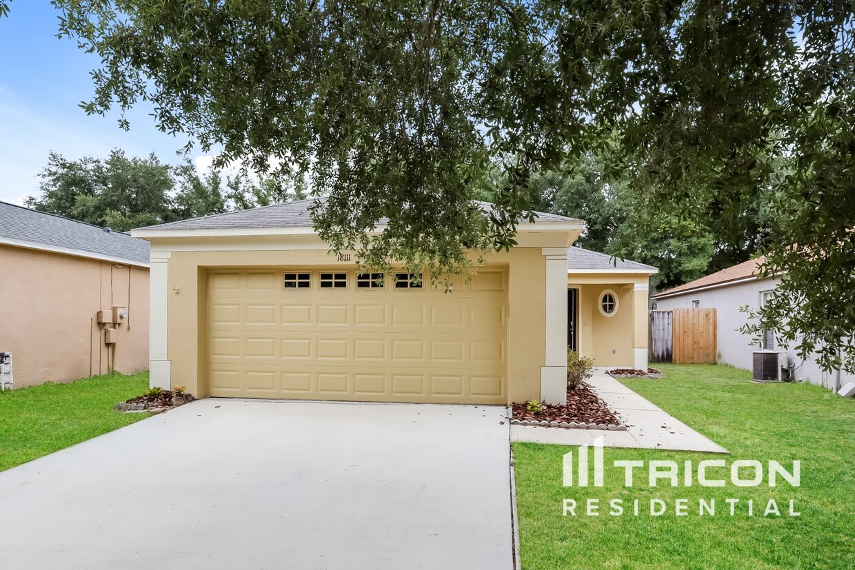 Foto principal - 18111 Birdwater Dr