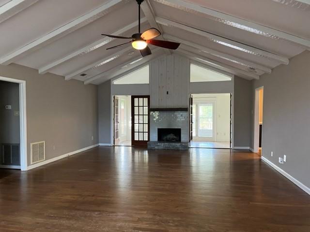 Foto del edificio - 5512 White Pine Dr