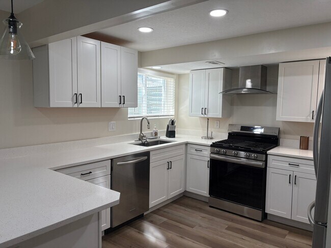 Foto del edificio - 1177 Marinwood Ave