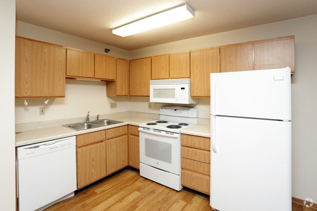 Kitchen - Total Property Management 125 Campus Ave.