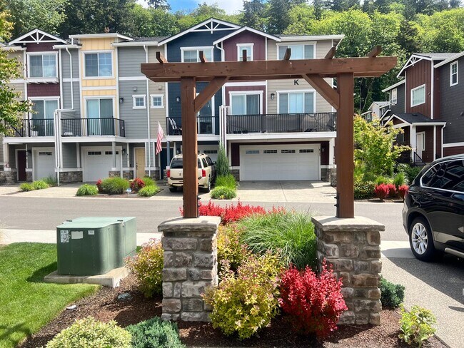 Foto del edificio - Beautiful Sunridge Townhome in Kent.