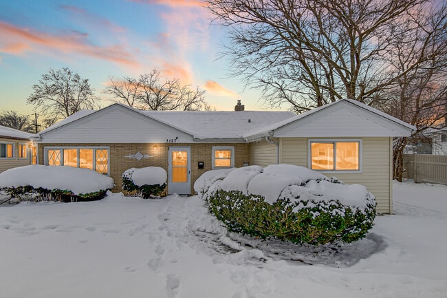 Building Photo - 3127 Woodworth Pl