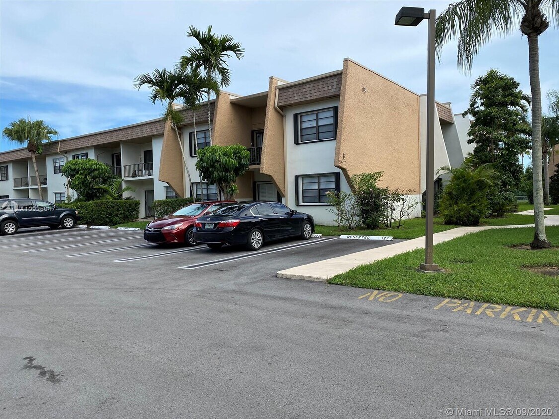 8277 SW 128th St Unit 210, Pinecrest, FL 33156 Condo for Rent in Pinecrest, FL