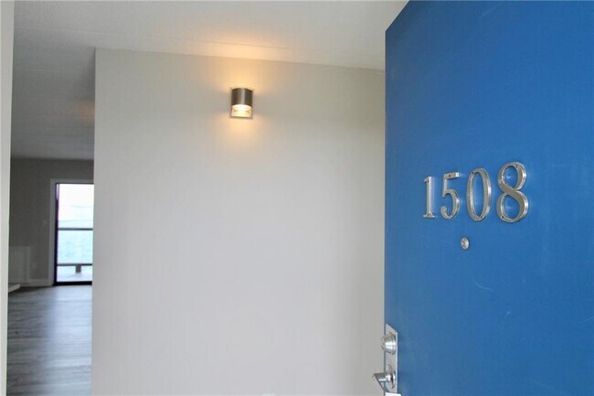 Foto del edificio - 1508 Capella S