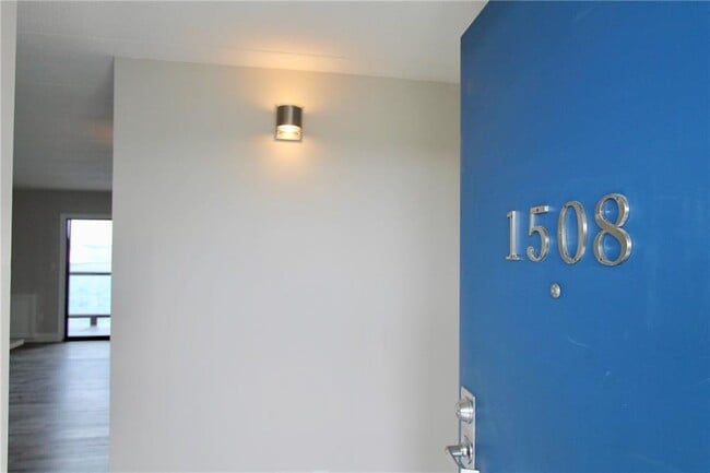 Building Photo - 1508 Capella S