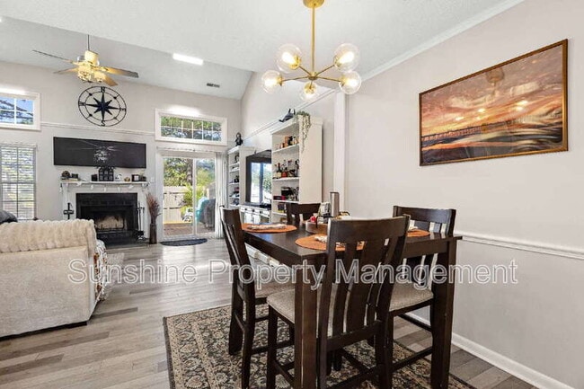 Foto del edificio - 5120 Glenwood Way