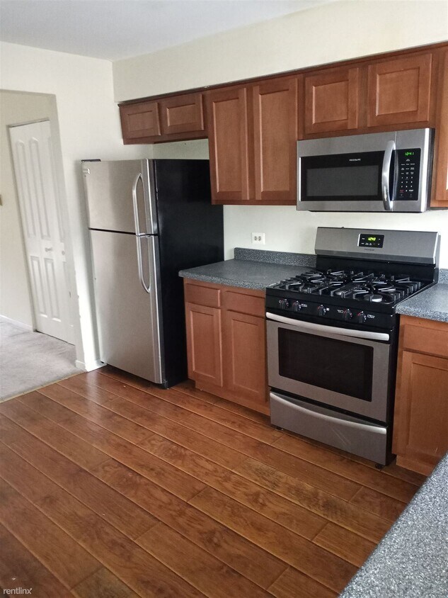2 br, 1 bath - 102 Olesen Dr Apt 201 - 2 br, 1 bath  - 102 Olesen Dr Apt 201
