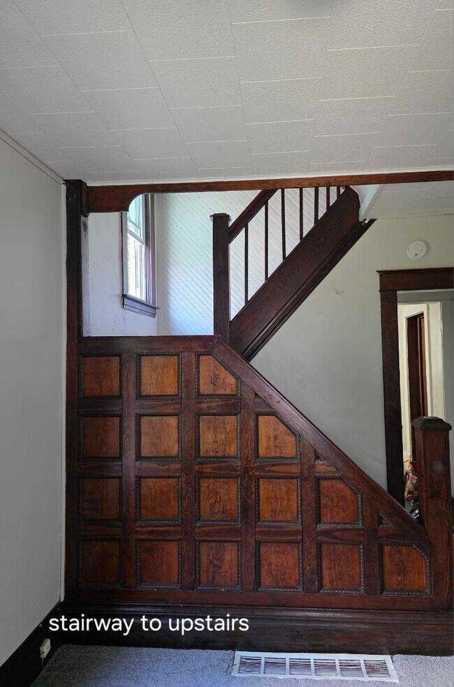 Foto del edificio - 913 Neumaier Ct
