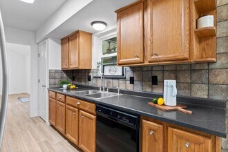 Building Photo - 21710 Glenbranch Dr