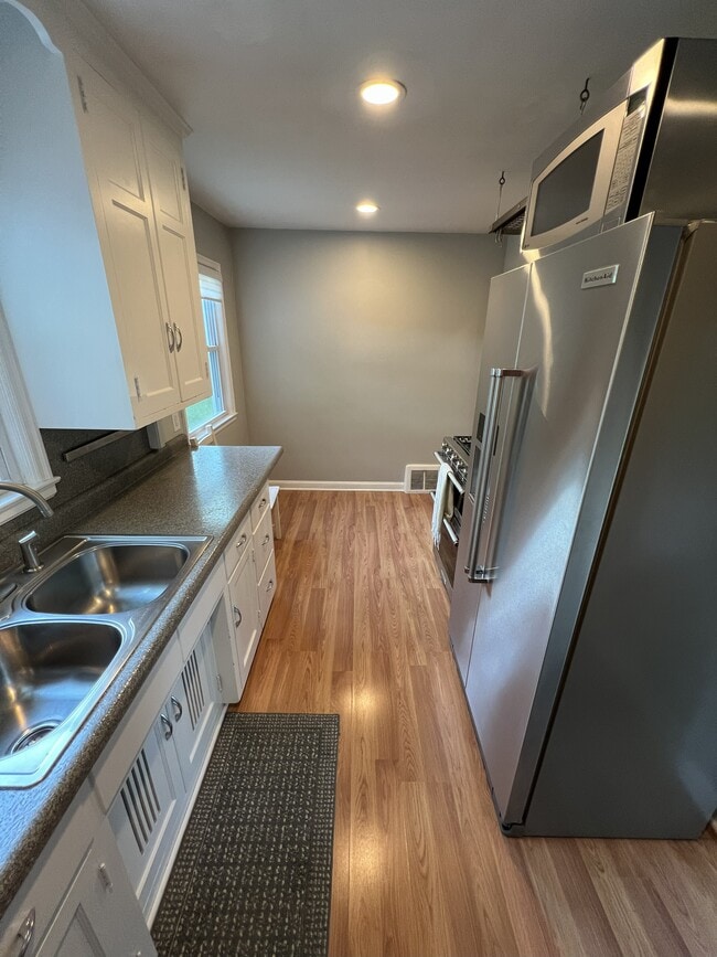 Foto del edificio - 7314 James Ave S