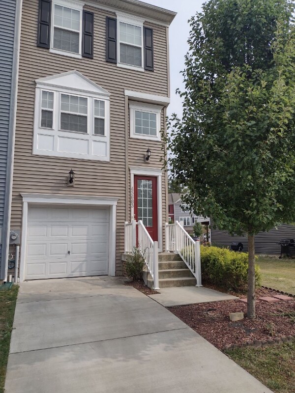 43683 Winterberry Wy, California, MD 20619 House Rental in California