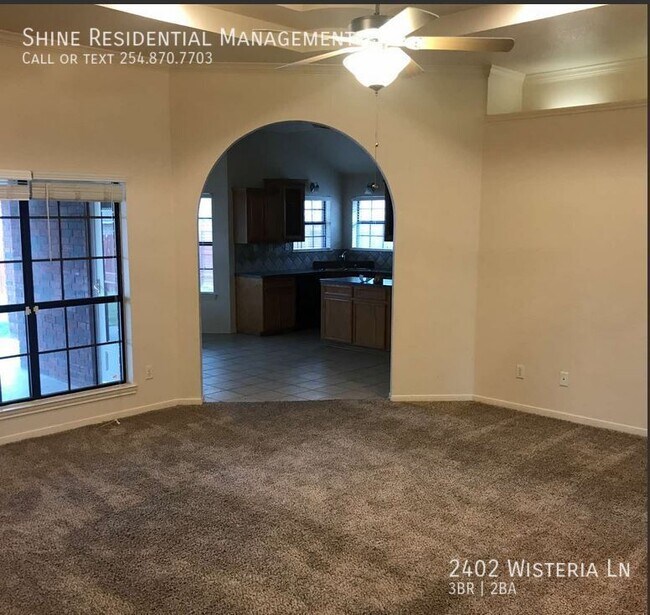 Building Photo - 2402 Wisteria Ln