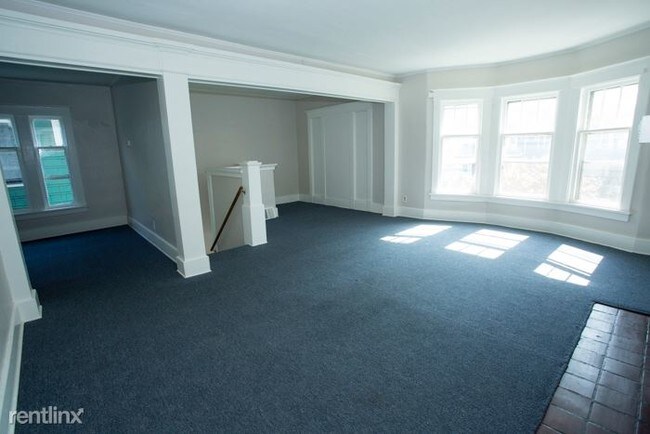 Foto del edificio - 86 Roanoke Pkwy